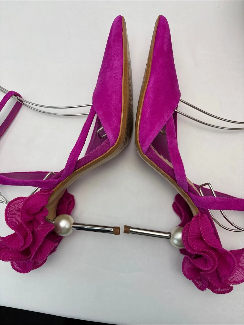 Gianni Bini Womens 8.5 Fuchsia Pointed Toe Pearl-Heel Statement Pumps#717